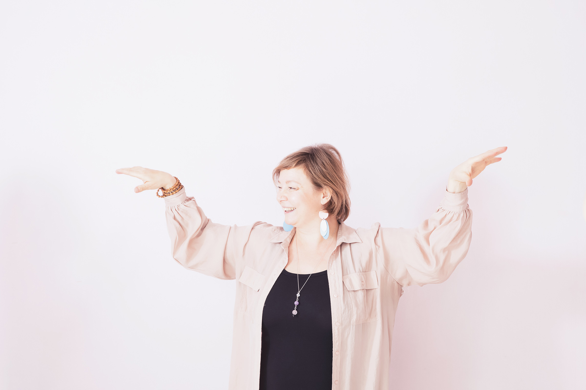 Klovnijooga – naurun ja läsnäolon joogaa