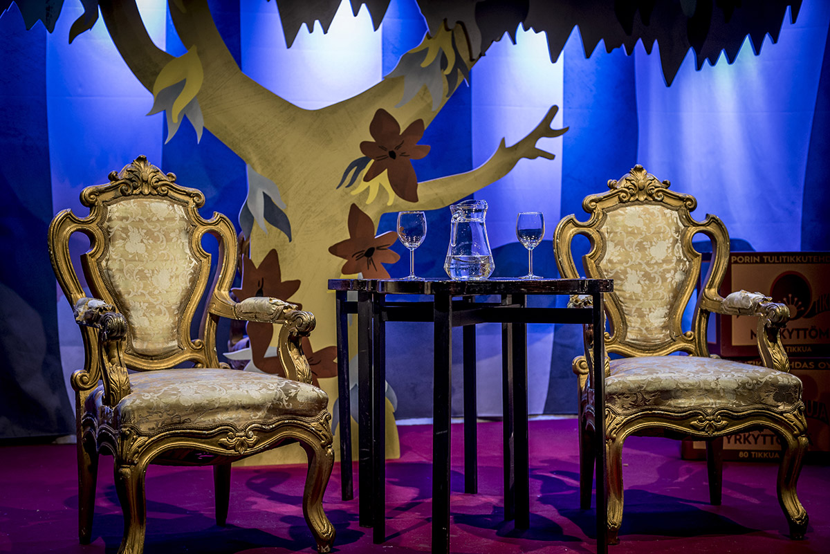 Taiteilijatapaamisessa 18.5. Christina Indrenius-Zalewski